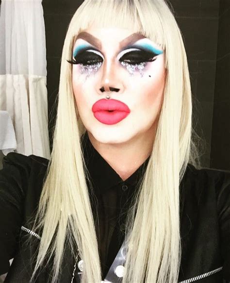 Laila Mcqueen Rupaul Skin Color Crossdressers Gurl Feminism