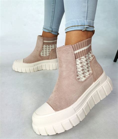 Modne Zamszowe Botki Sportowe Kolor Nude Roz 39 12601505878 Oficjalne Archiwum Allegro