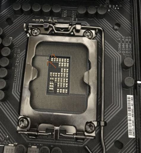 Z690 Hero Evangelion anakartın pinleri yamuk mu? | Technopat Sosyal