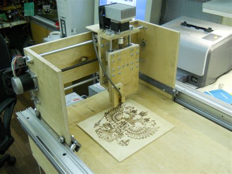 Фрезерный станок для резки фанеры: сравнение лазерного и фрезерного станка