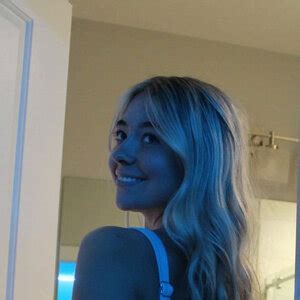 Crazycourtneyy Courtneykuhnel Nude Fapullo