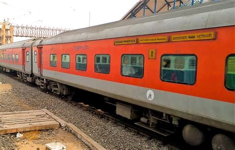 Shatabdi Express Vs Rajdhani Express Comparison