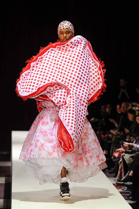 japanese fashion designer rei kawakubo honored with isamu noguchi award