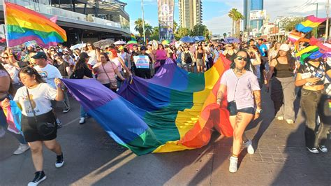 Mas De Mil Personas Marcharon Por El Orgullo Lgbtq En Hermosillo