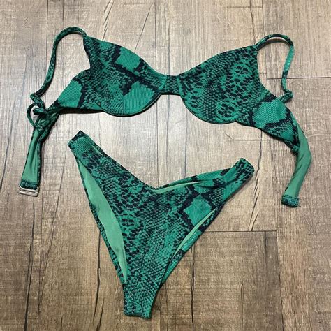 Beach Riot Green Snake Ribbed Underwire Bikini Top Depop