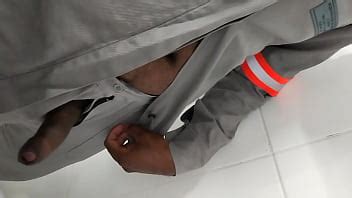 Trabajador Muestra Polla En El Vestuario Xvideos