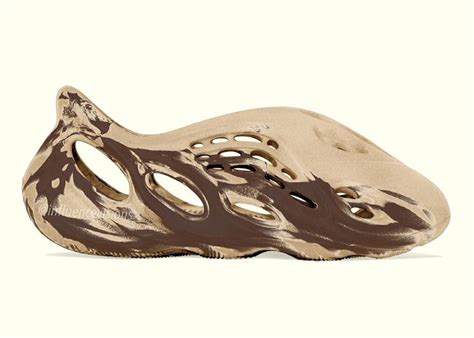 adidas Yeezy Foam Runner Tan Brown MXCRCL | SneakerNews.com