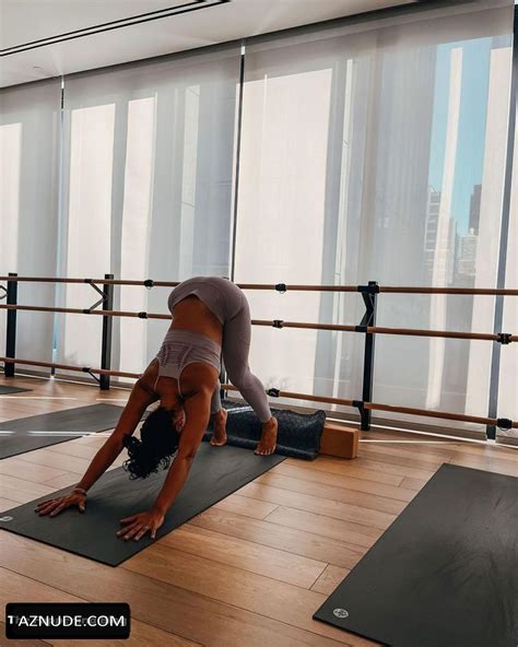 HANNAH FALLIS BRONFMAN Nude AZNude