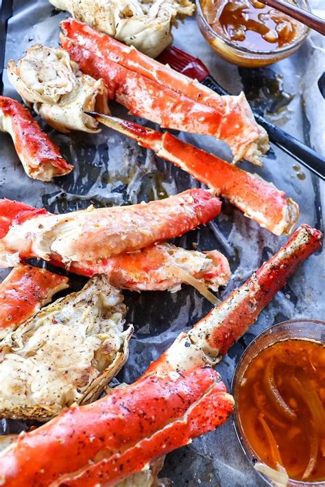 Grilled king crab legs with garlic butter seafood sauce with video