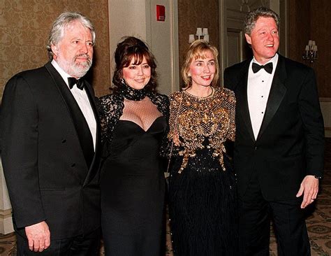 Hillary Clinton First Lady Fashion Popsugar Fashion Photo 14