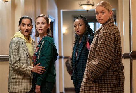 Pauline Chalamet Amrit Kaur On The Sex Lives Of College Girls Season