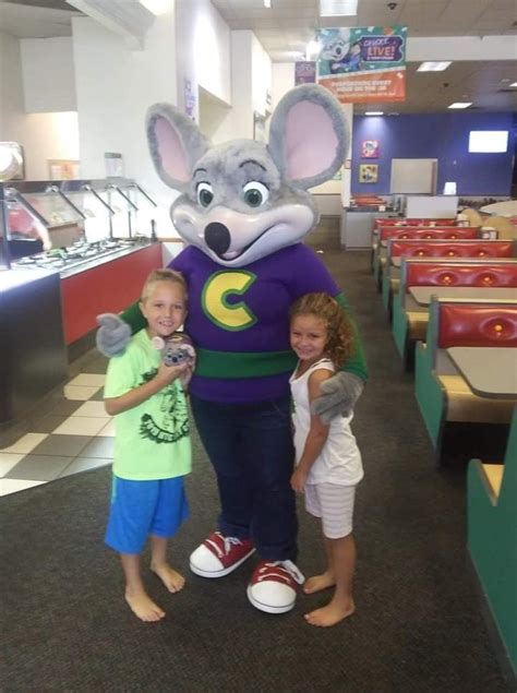 Pin By Cristian Nicolas Carvajal On Chuck E Cheese Chuck E Cheese