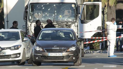 Französischer Staatsanwalt Attentäter von Nizza hatte mehrere