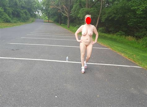 Naked Parking Lot Walk Pics XHamster