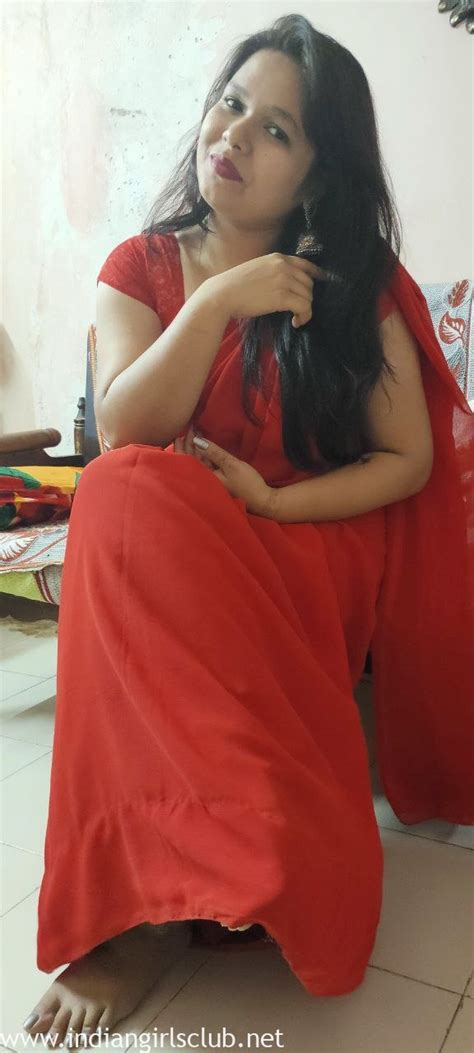 Mature Married Indian Homemaker In Red Sari Nude Show Indian Girls Club