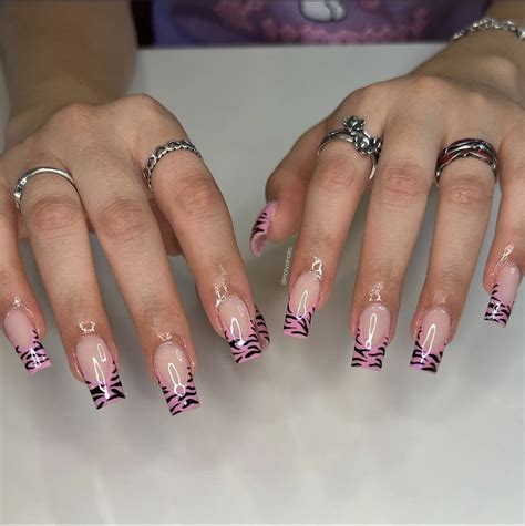 Pink Zebra 💗🦓 Pink Zebra Nails Zebra Acrylic Nails Gel Nails