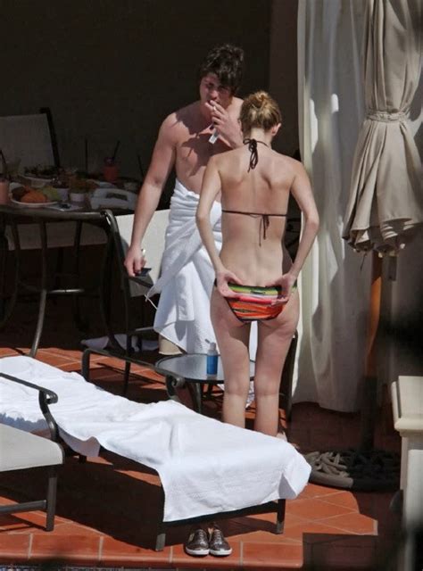 Mischa Barton Oc Star Nude Tits And Nipples Porn Pictures Xxx Photos Sex Images Pictoa