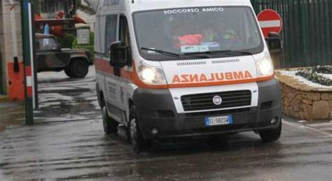 Mamma E Figlia Di Anni Trovate Nude In Auto Nella Notte Mistero A Pisa Incubo Setta Sono