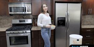 Cougar Stepmother Got Some Cream For Her Morning Coffee Porn Videos