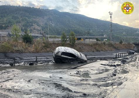 Bardonecchia Travolta Dal Fango Danni Rilevantissimi Foto E Video