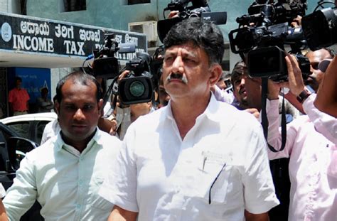 Dk Shivakumar Gets Bail In Money Laundering Case Apn Live