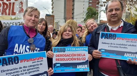 Docentes Estatales Y Personal De Salud Arrancaron Medidas De Fuerza