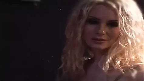 Une MILF blonde à forte poitrine se fait défoncer et facialiser xHamster