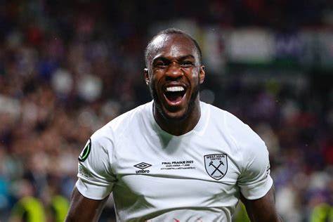 I Really Rate Him Michail Antonio Says He S A Massive Fan Of M