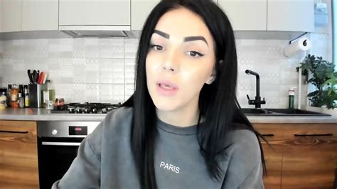 Hot Euro Milf 2023 12 12 0805