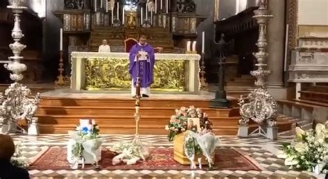 Messina Commozione Al Duomo Per I Funerali Di Viviana Parisi E Del