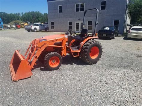 Kubota B3300su For Rent