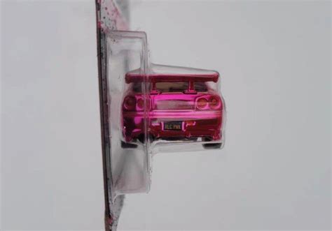 Hot Wheels Rlc Pink Nissan Skyline R Hobbies Toys Toys Games On Carousell