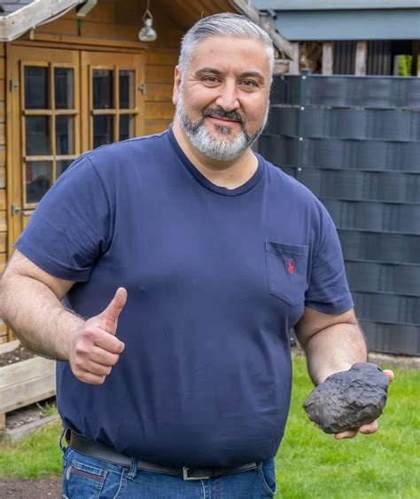 Житель Германии нашел в саду метеорит из пояса астероидов : masterok ...