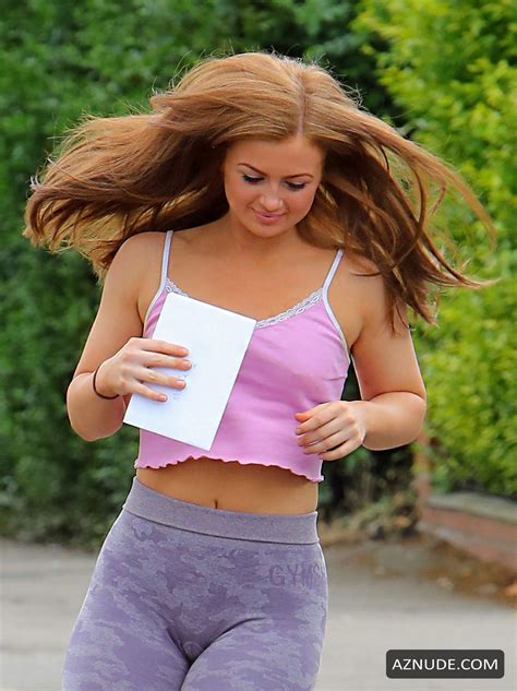 MAISIE SMITH Nude AZNude