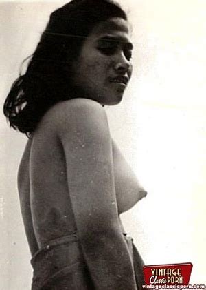 Vintage Exotic Beauties Love Posing Naked I XXX Dessert Picture