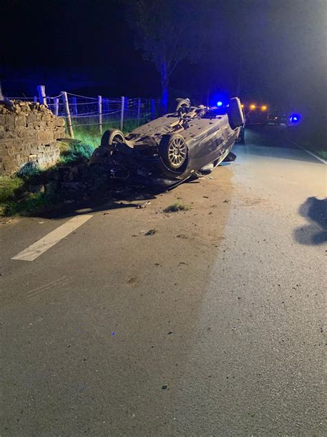 Fw En Pkw Berschl Gt Sich Vier Verletzte Nach Unfall In Hattingen