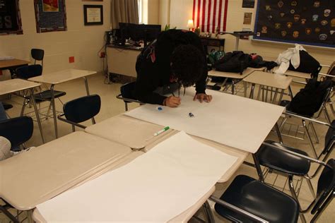 Seniors are locking in their pride and spirit! Coming together to