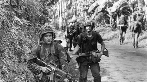 Paratroopers mark 40th anniversary of Operation Urgent Fury