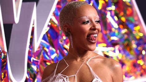 The Worst Dressed Stars At The Vmas