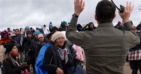 Un Migrante Indocumentado Penetra En Una Base A Rea De Texas Cuando