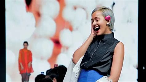 masuk daftar forbes    asia desainer josephine obin komara