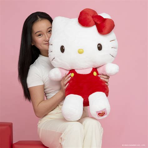 Hello Kitty On Twitter Extra Large Extra Cuddly And Extra Cute 💕