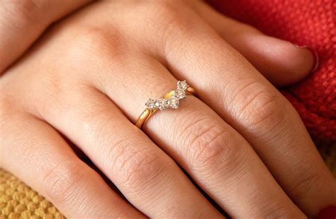 Can A Single Woman Wear An Eternity Ring At John Jessep Blog