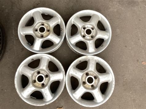R14 4x100 6,0J Alufelni Szett