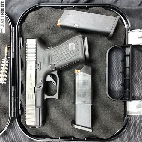 ARMSLIST - For Sale: Glock 19 mos gen 5