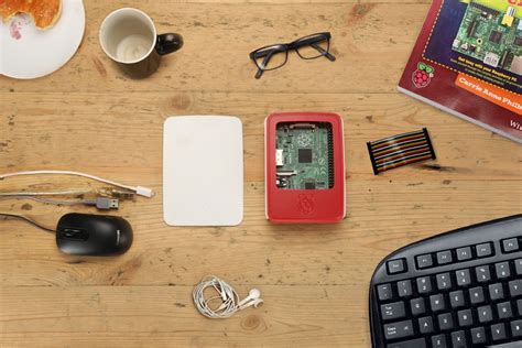Для Raspberry Pi выпустили официальный корпус за девять долларов — Хакер