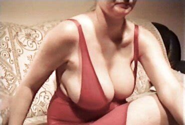 SAG Pralle Geile Euter In Roter Verpackung ZB Porn