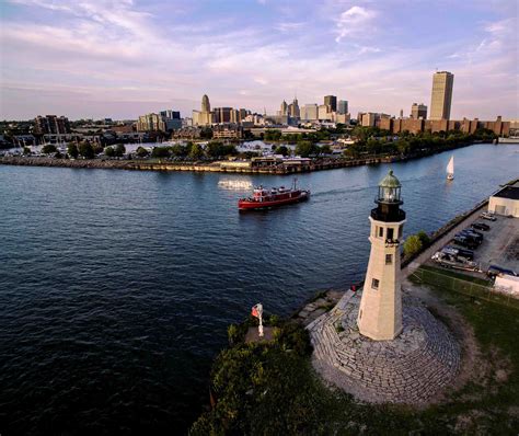 A Beacon to Buffalo: Exploring the 1833 Buffalo Lighthouse - Visit ...