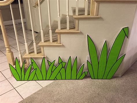 Magalie Sarnataro S Props Jungle Vignette Grass Cutouts Glued Wrapping Paper Jungle