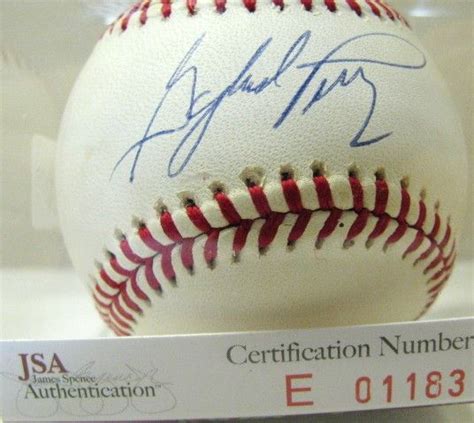 Lot Detail - GAYLORD PERRY AUTOGRAPH BASEBALL wJSA COA